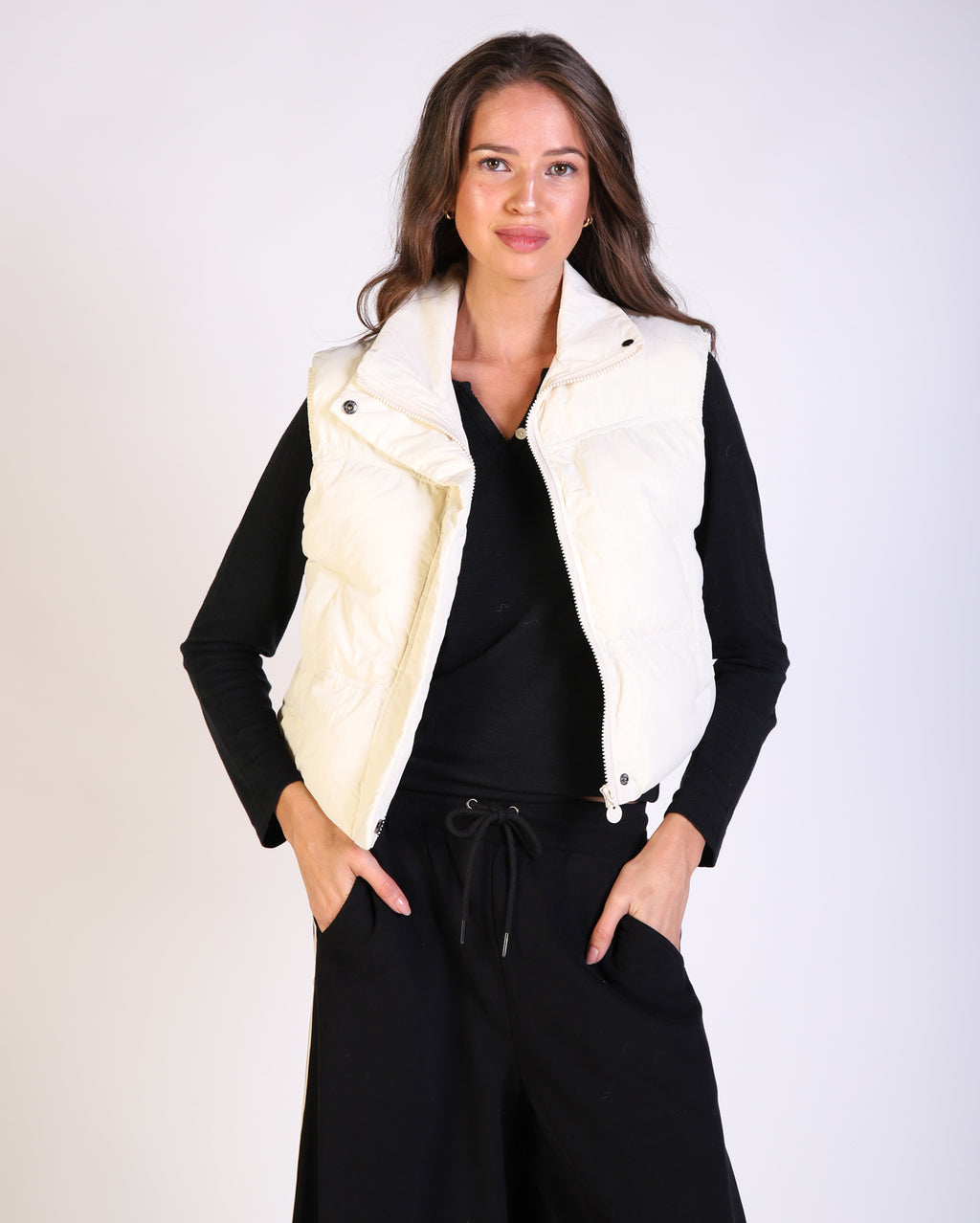 hl25047-1_lulupuffervest_picnic_van_1_1764647176