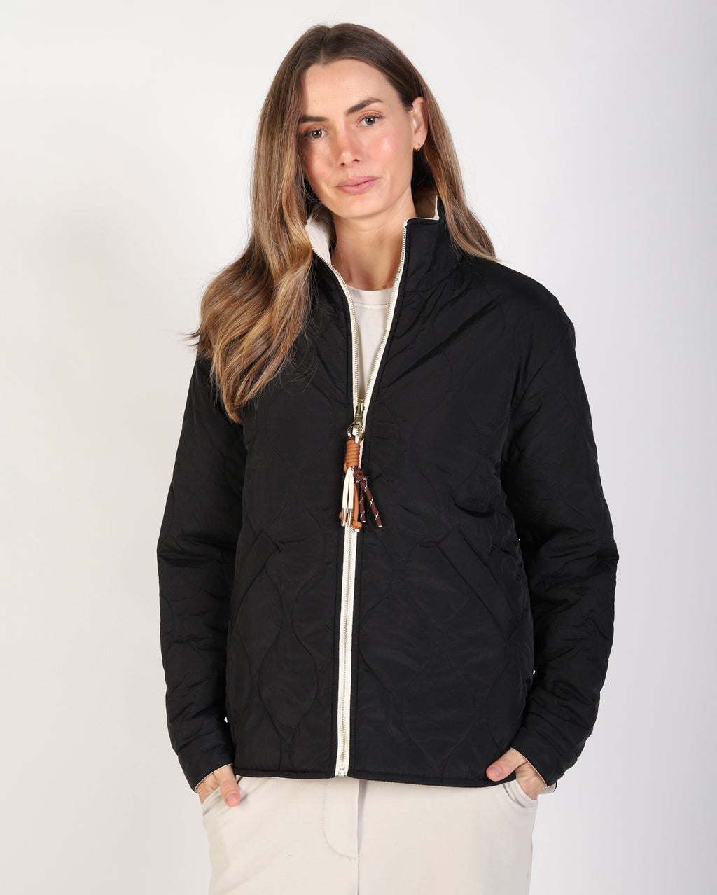 Elma Puffer Jacket - Black / Cream