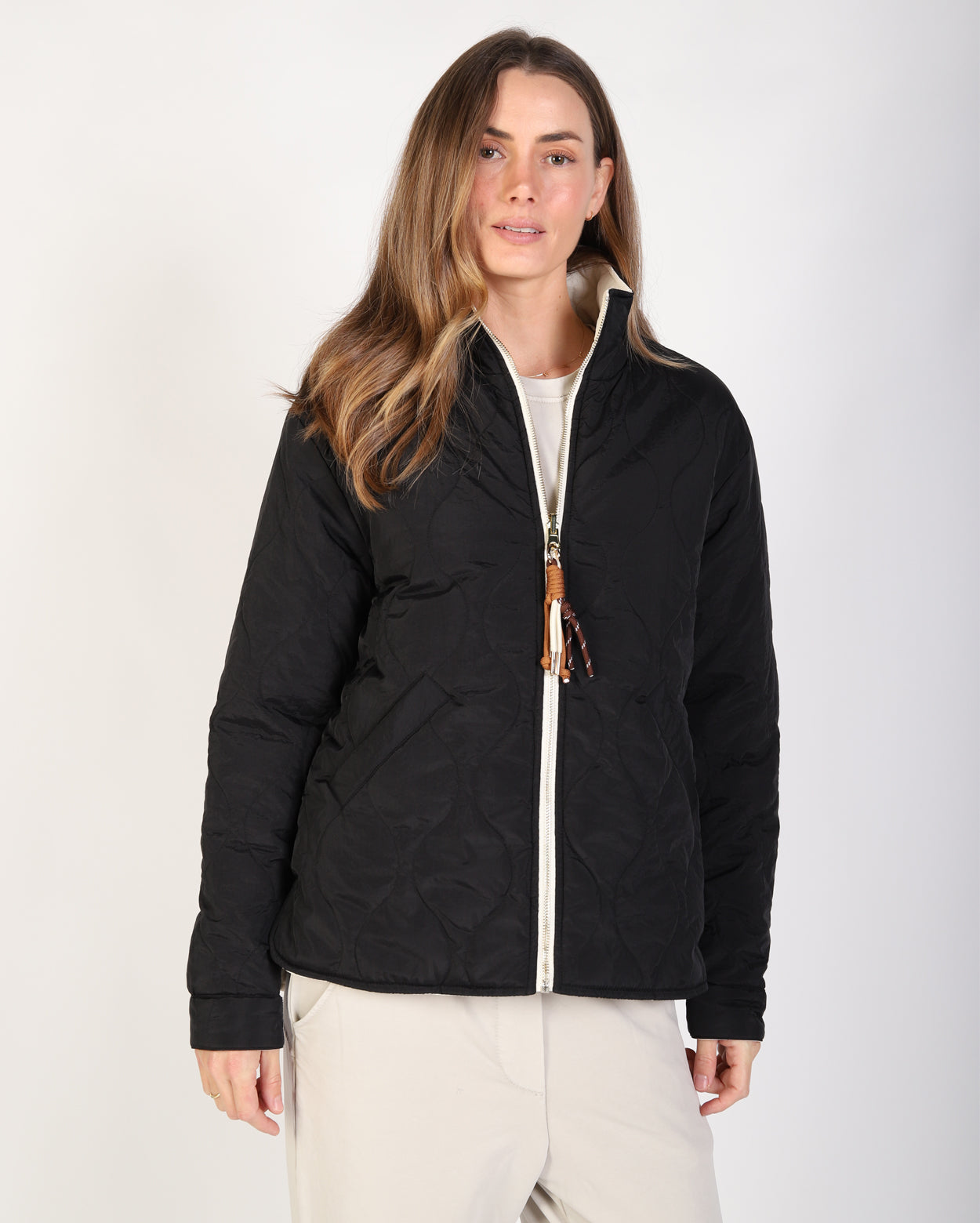Elma Puffer Jacket - Black / Cream