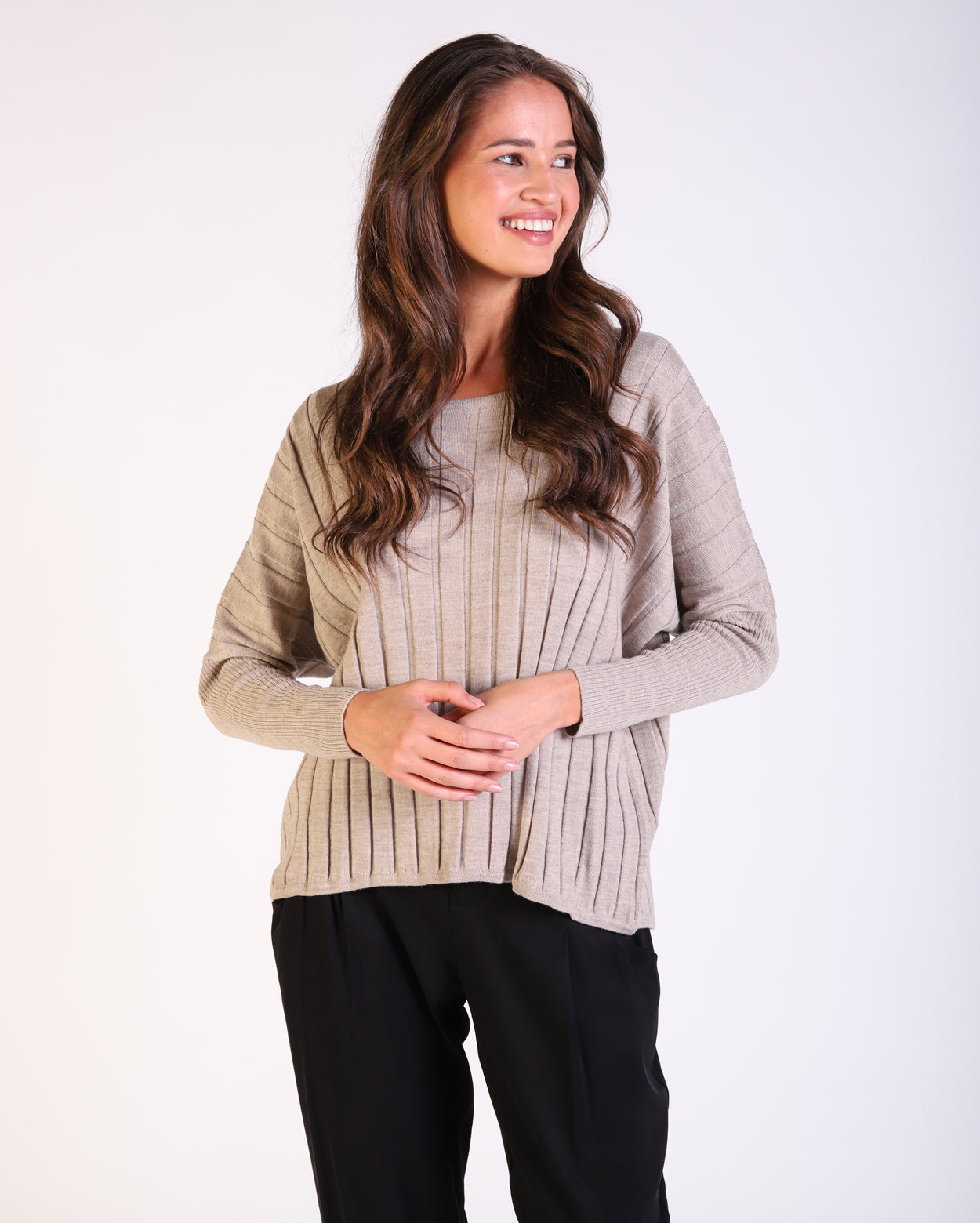 ls039-w25_elanamerinoknit_picnic_oat_2_1764644682