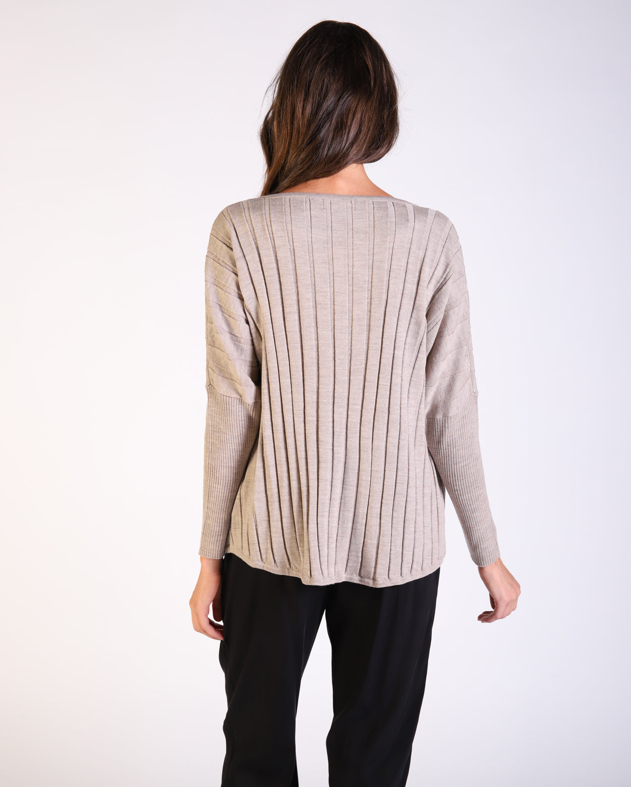 ls039-w25_elanamerinoknit_picnic_oat_4_1764644687