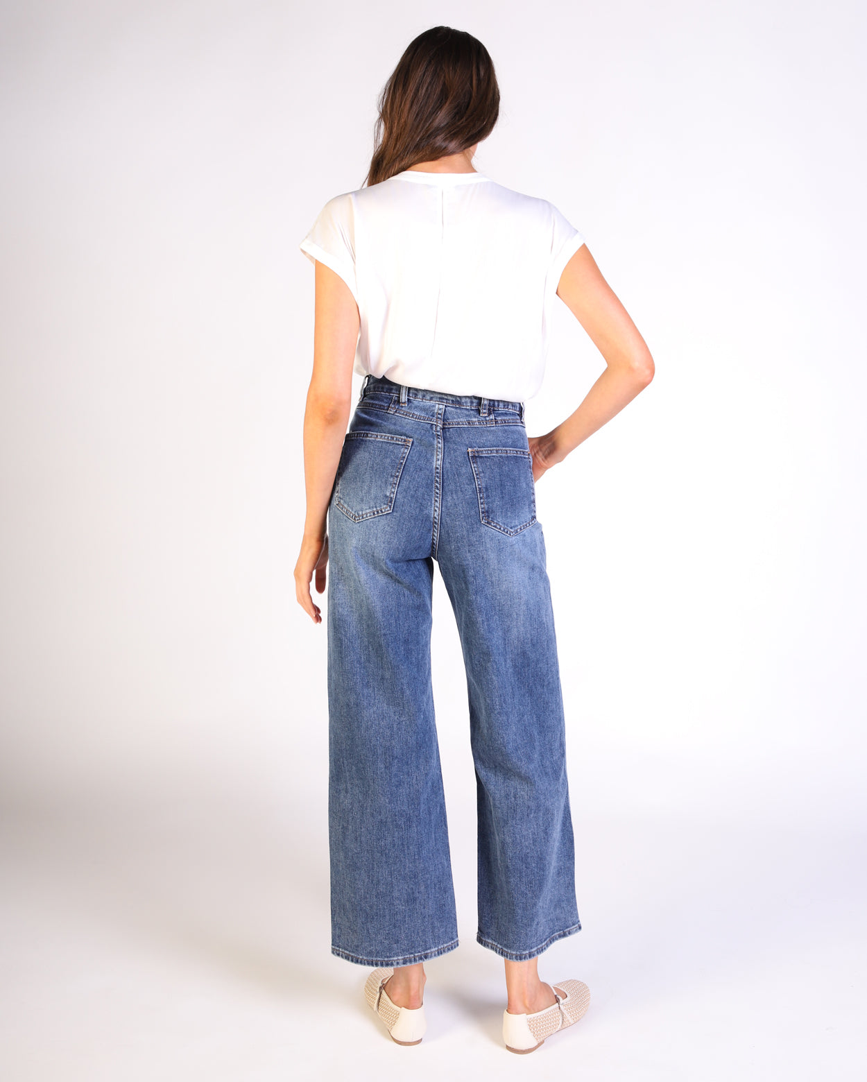 mc-5239_mischajean_picnic_den_4_1764646437