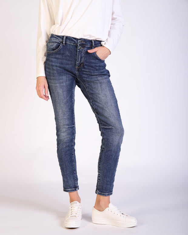 Gilly Undamaged Jean