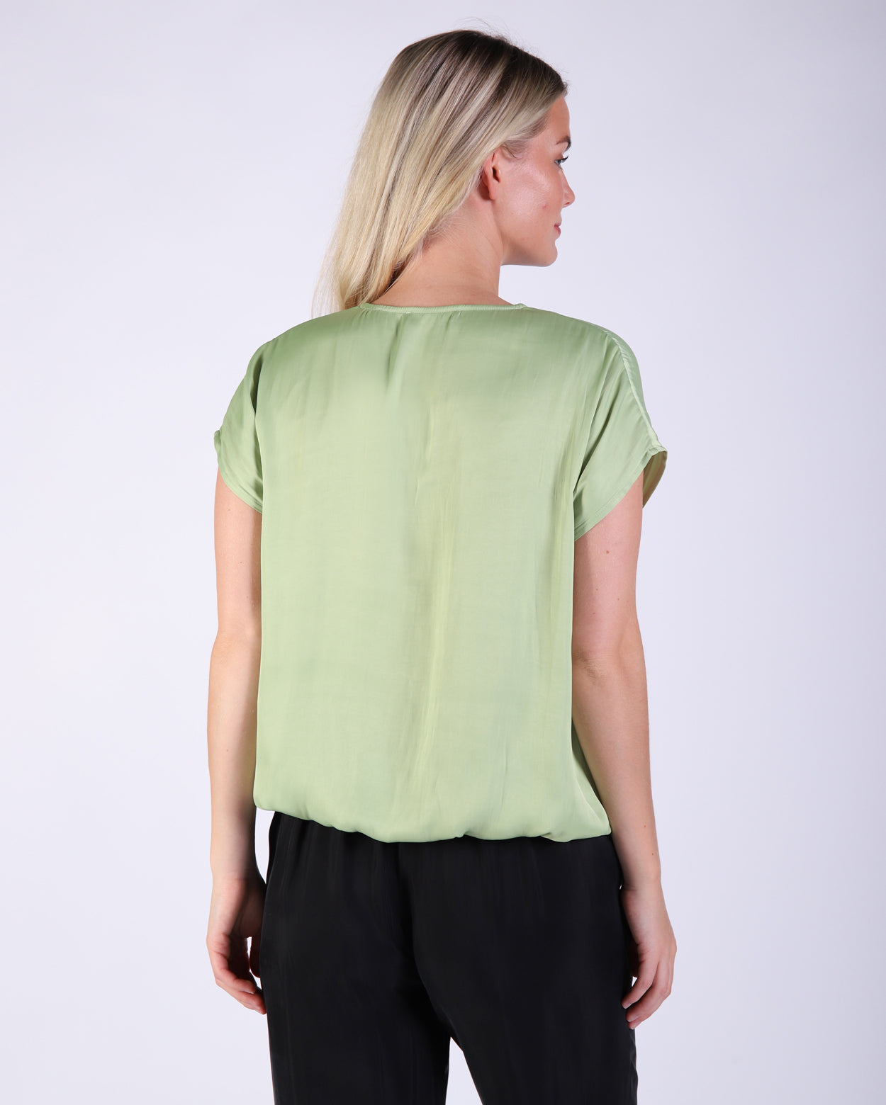 me1240-s25_alyssatop_picnic_gpe_4_1764638161