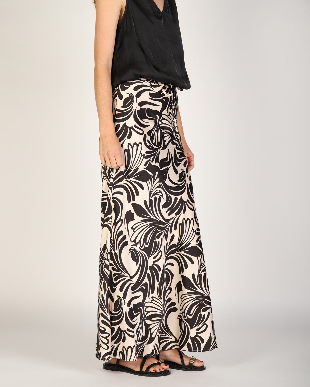 Bloom Skirt - White / Black