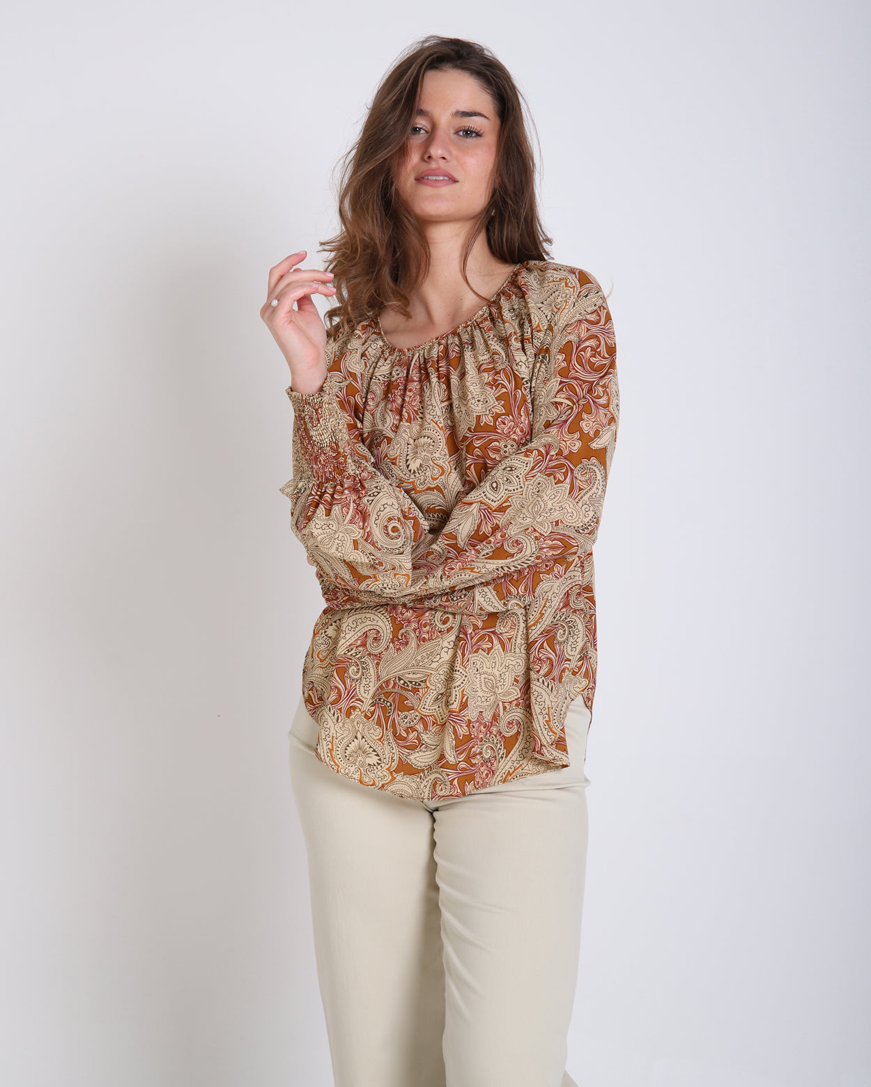 me1538-p4_christinatop_picnic_pai_1_1764638161