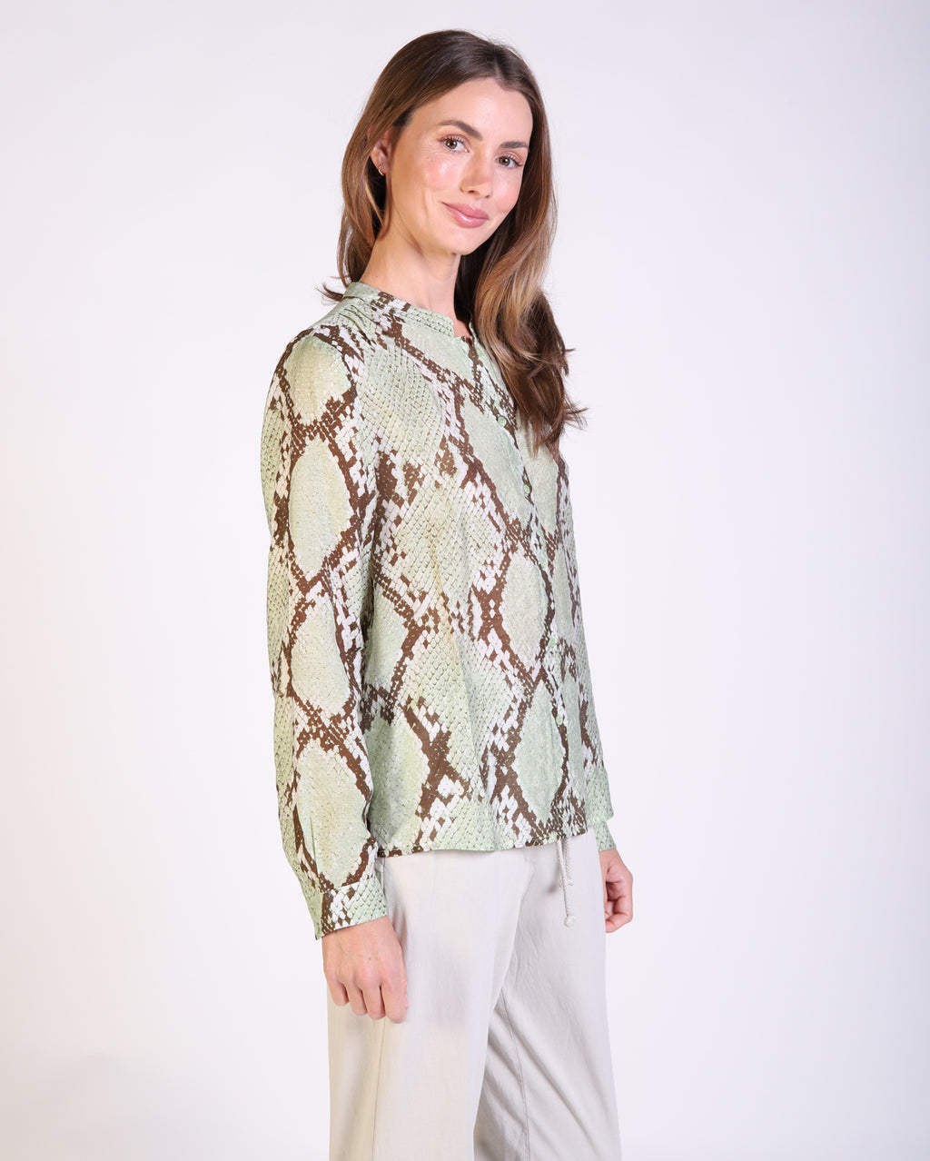 me1539-P1_hannahtop_picnic_snk_3_1764644504