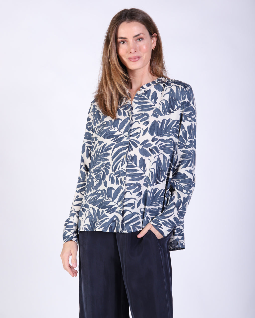 me1539-p3_hannahtop_picnic_flo_1_1764644496