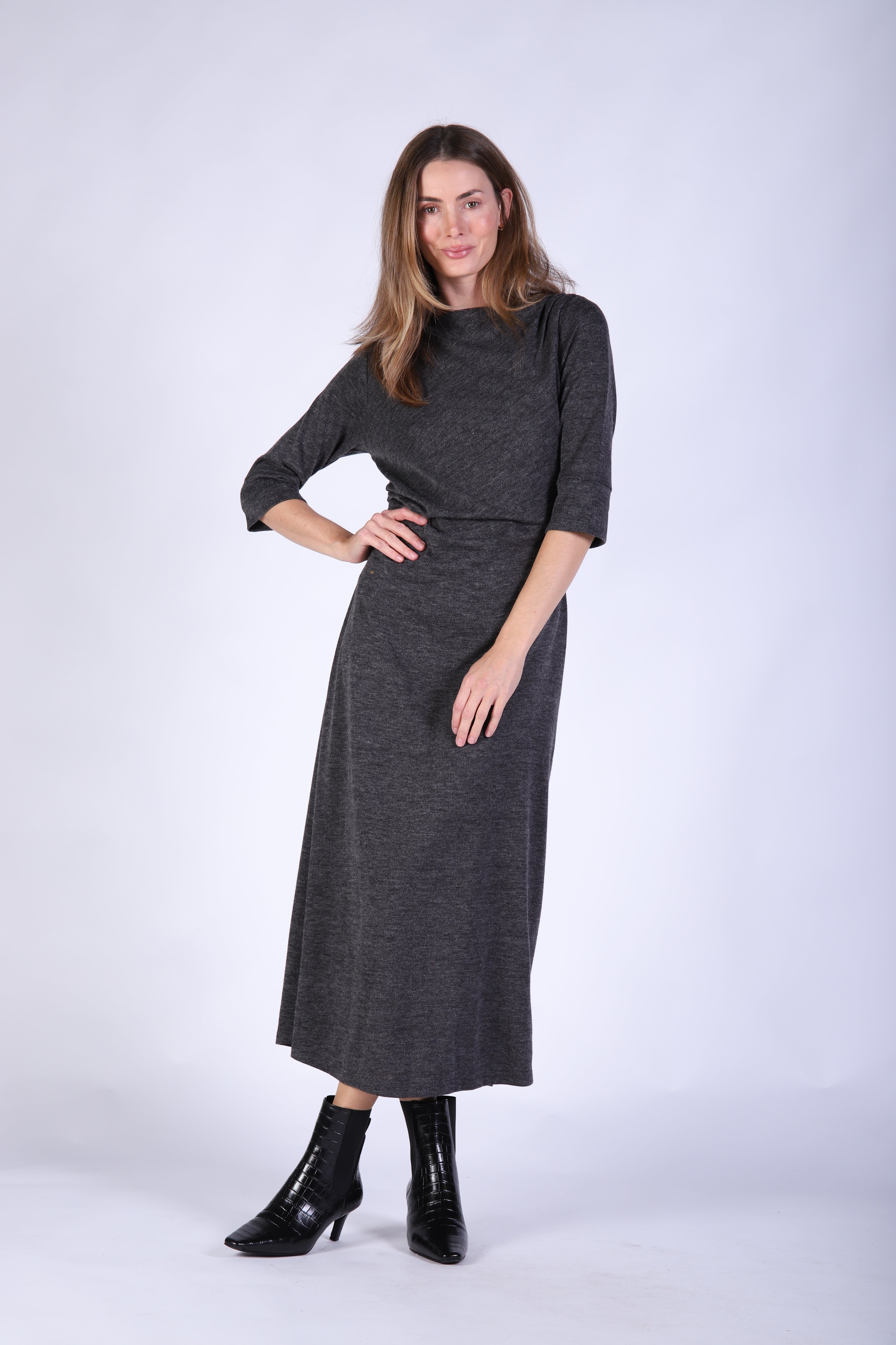 me1540_myalongsleevedress_picnic_chr_1_1764644872