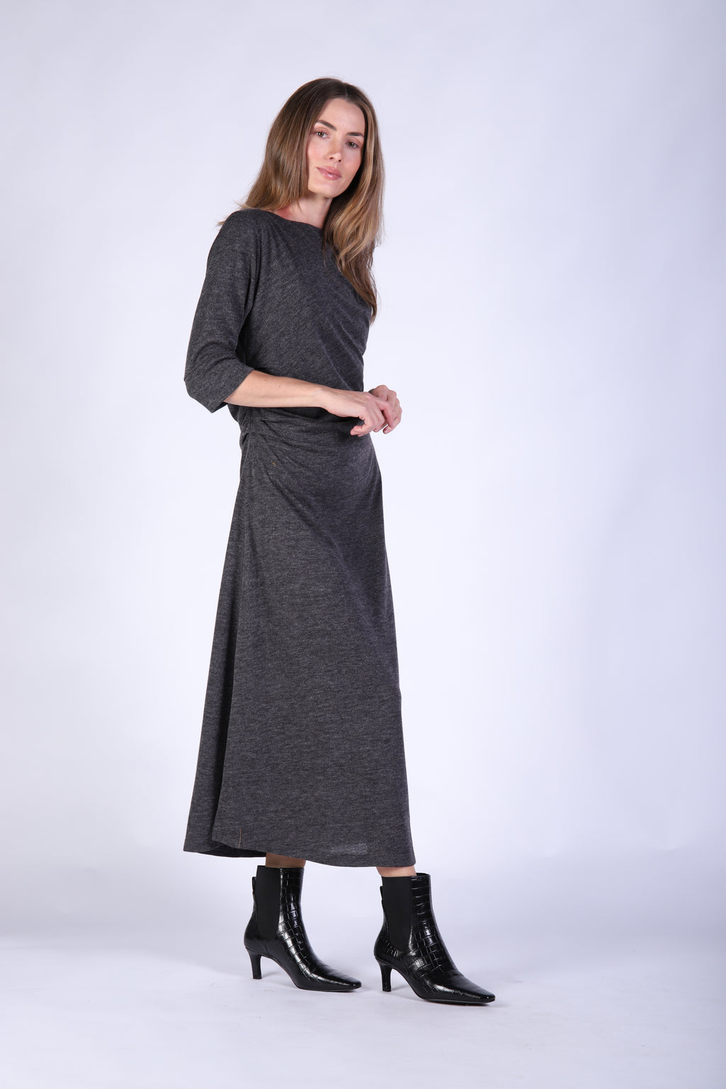 me1540_myalongsleevedress_picnic_chr_3_1764644871