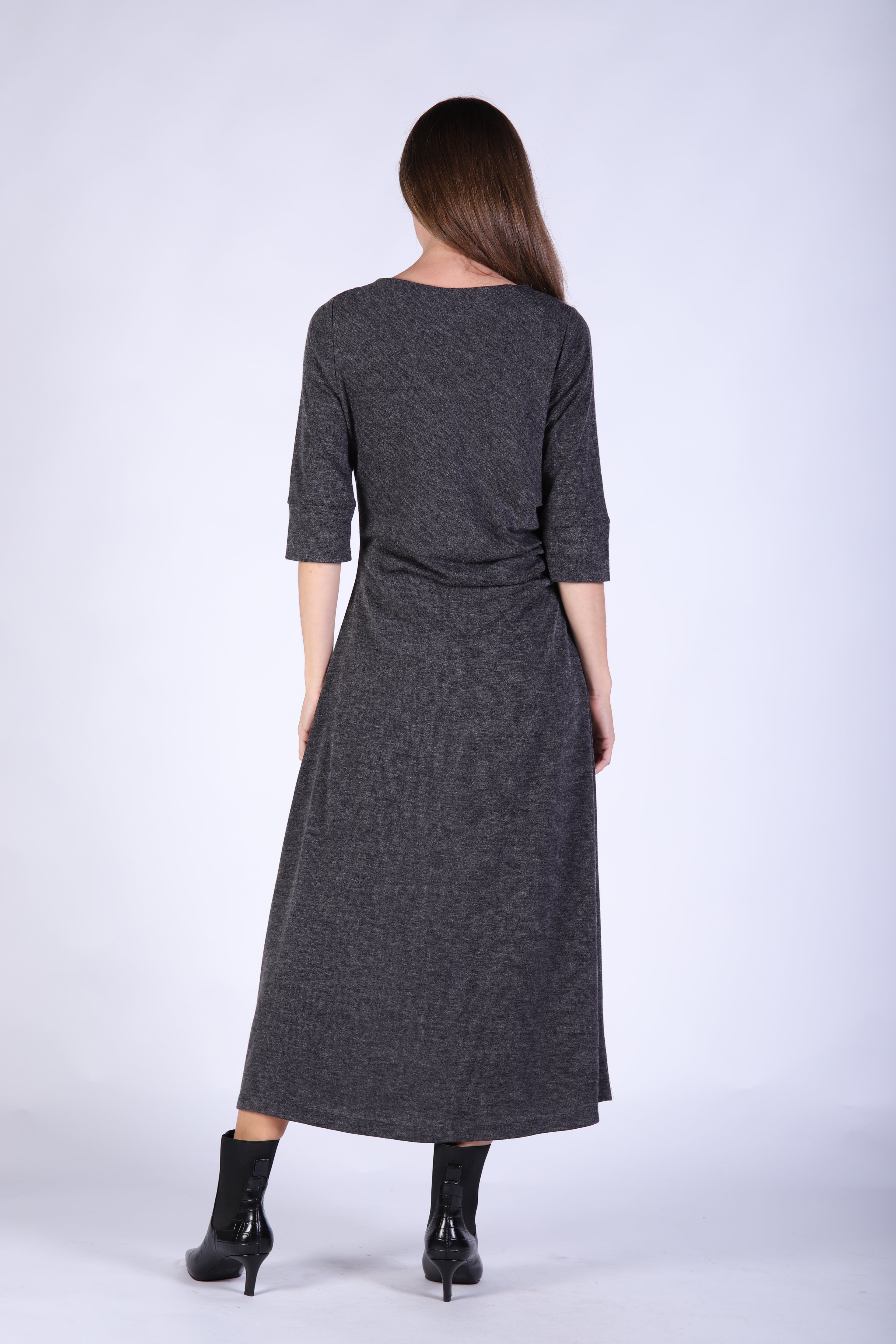 me1540_myalongsleevedress_picnic_chr_4_1764644878