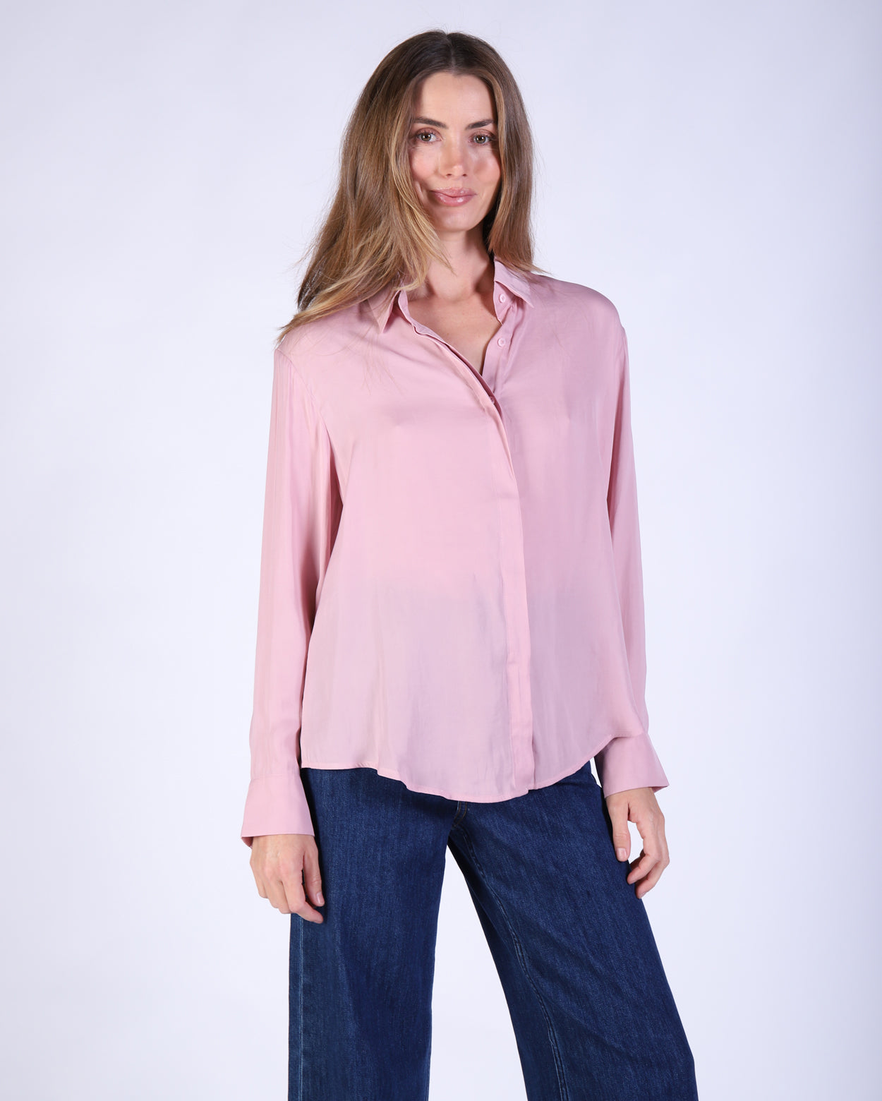 me1543_ellieshirt_picnic_dpi_1_1764645146