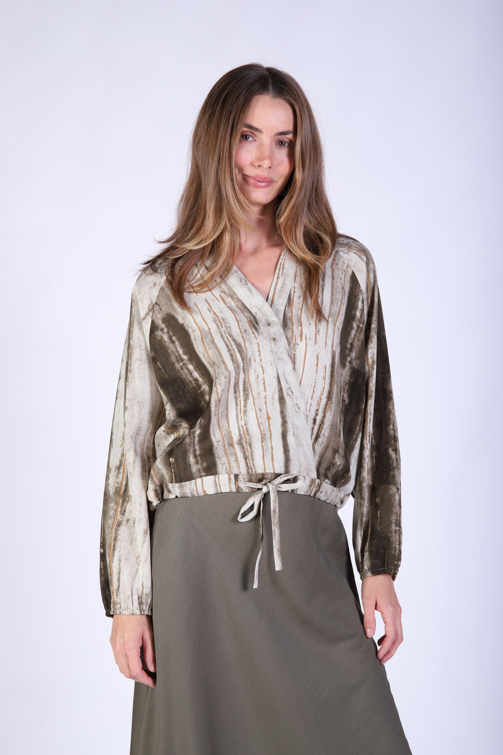 me1545-p1_racheltop_picnic_kha_1_1764643891