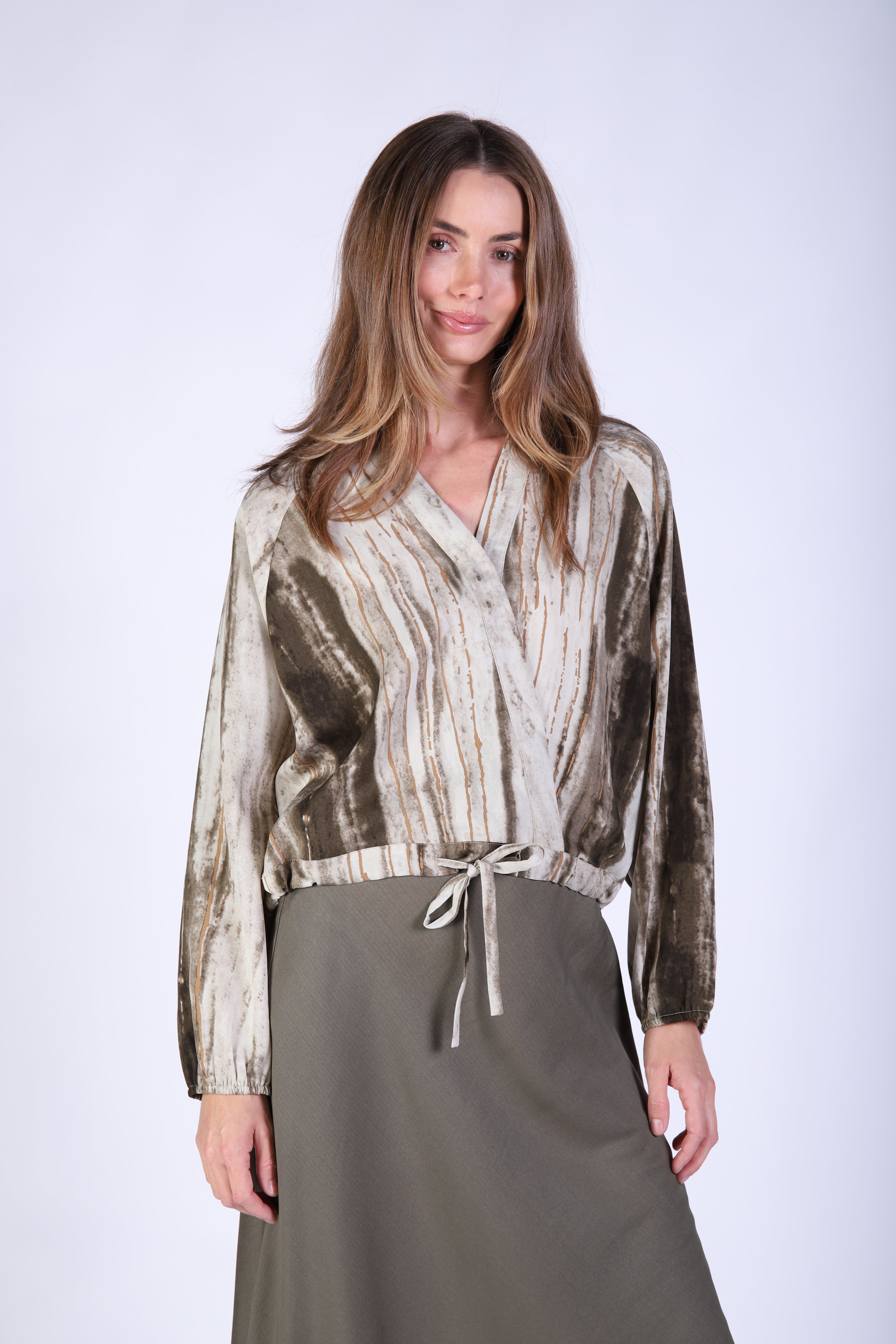 me1545-p1_racheltop_picnic_kha_1_1764643891