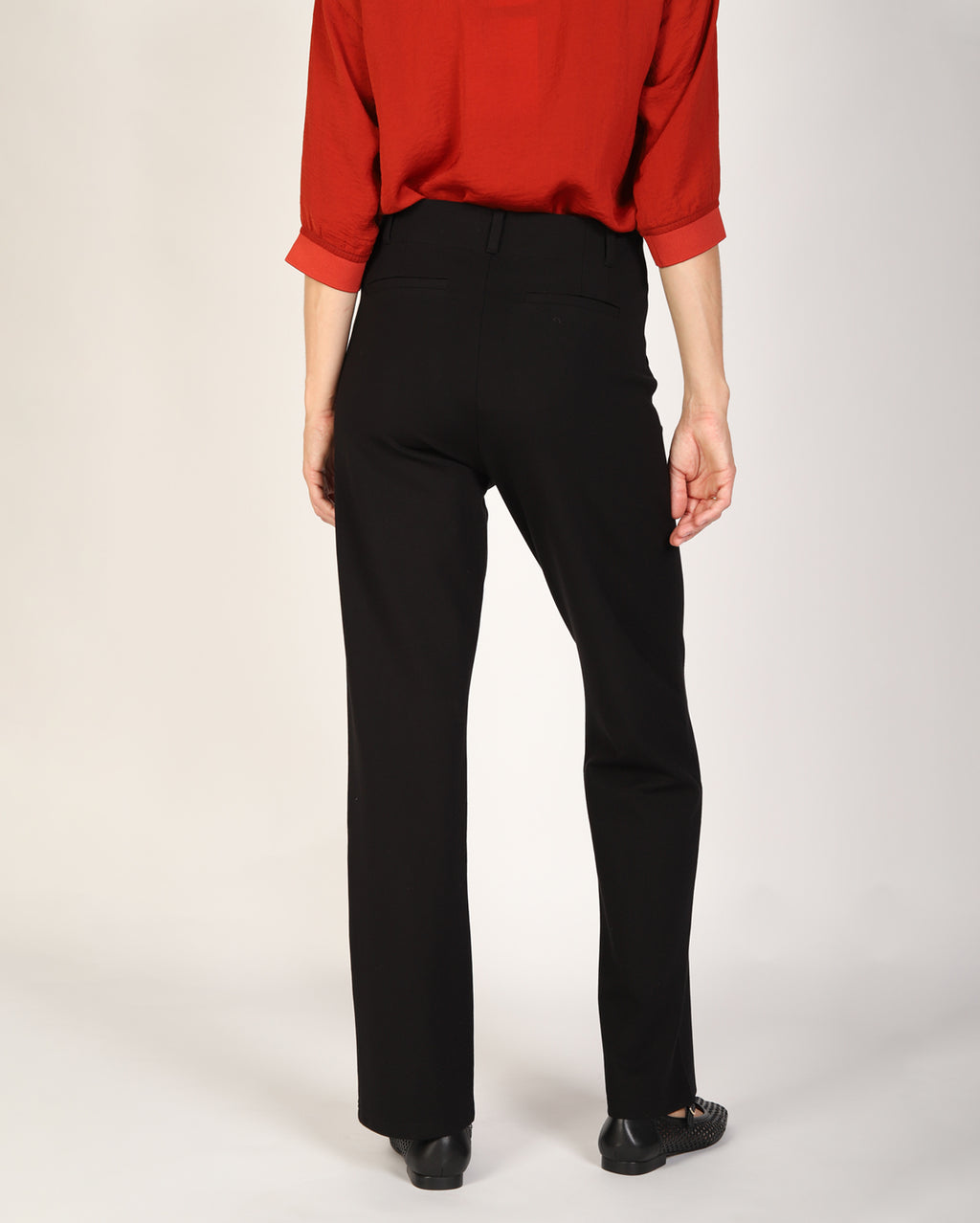 Evelyn Pant  - Black