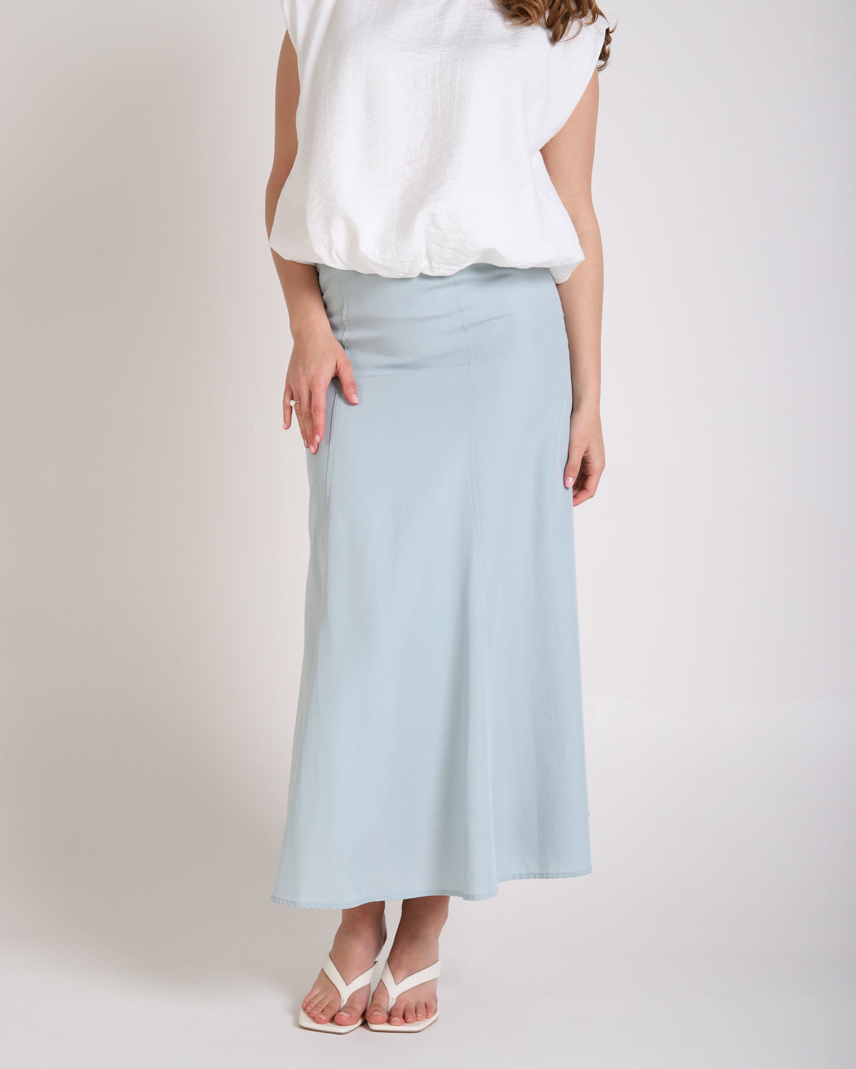 me1551_julieskirt_picnic_blu_2_1764638758