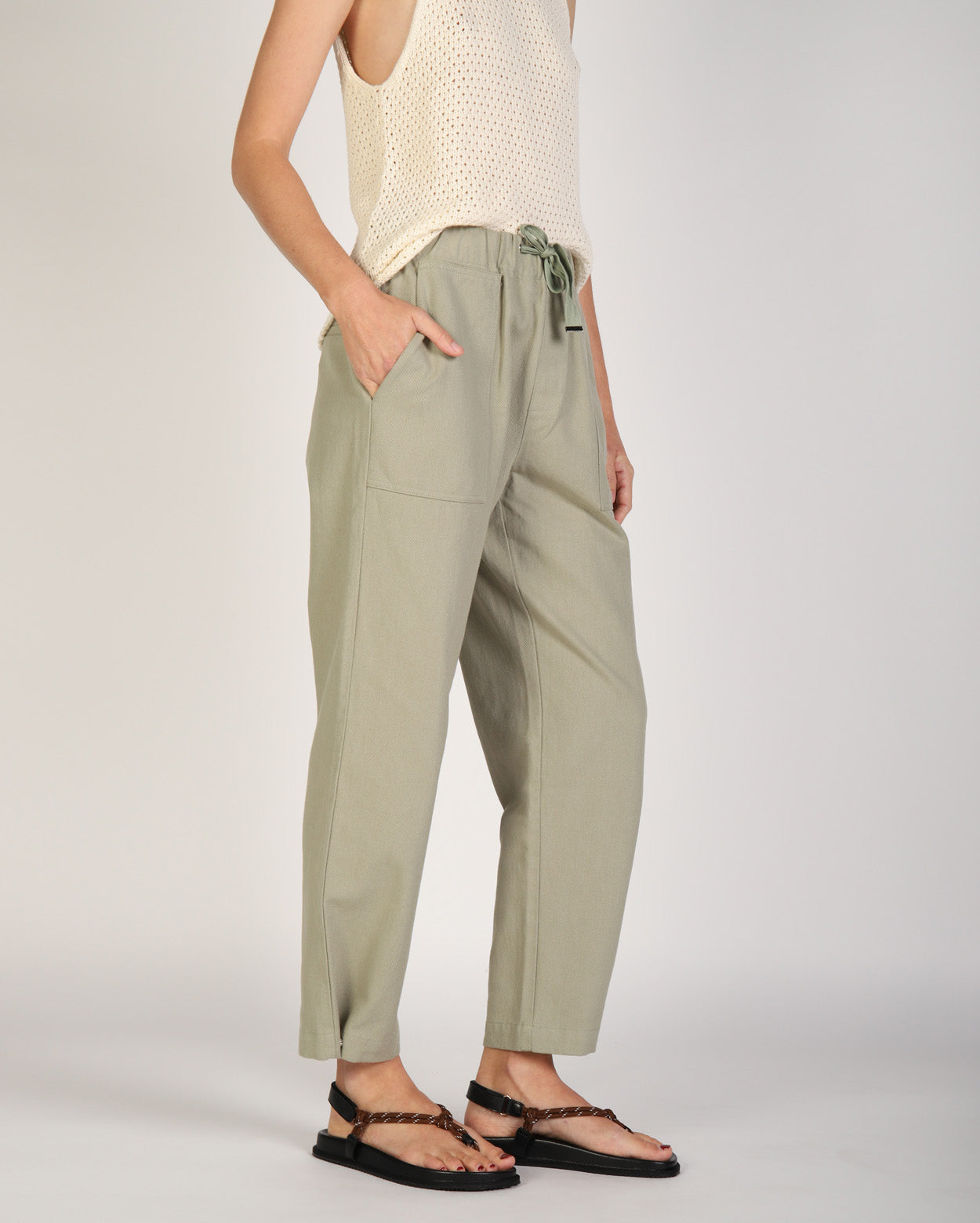 me1558_lisapant_picnic_sag_3_1764639927