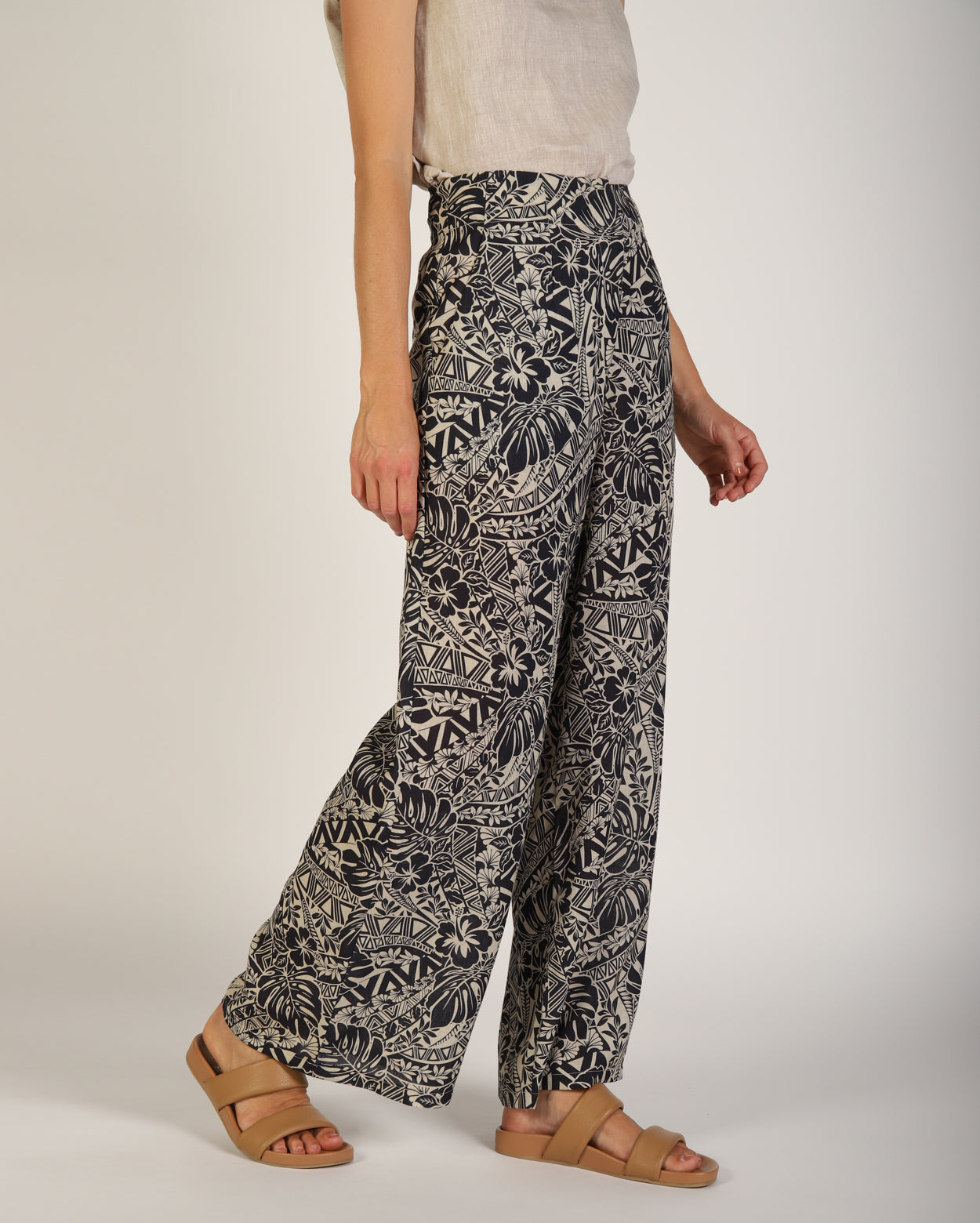 me1571_nicopant_picnic_nvypnt_4_1764638100