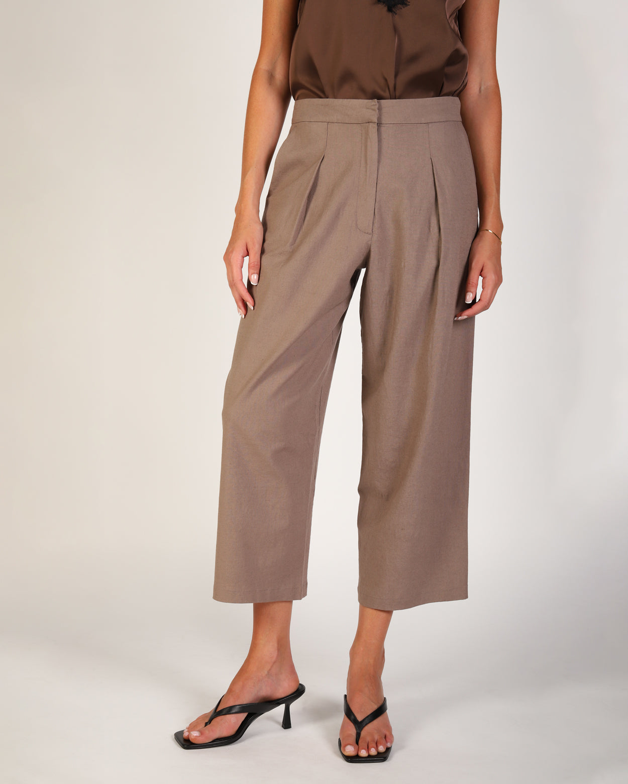 Estelle Pant - Putty