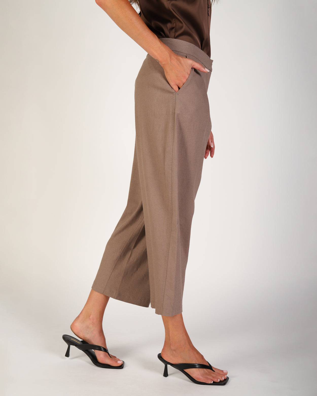 Estelle Pant - Putty