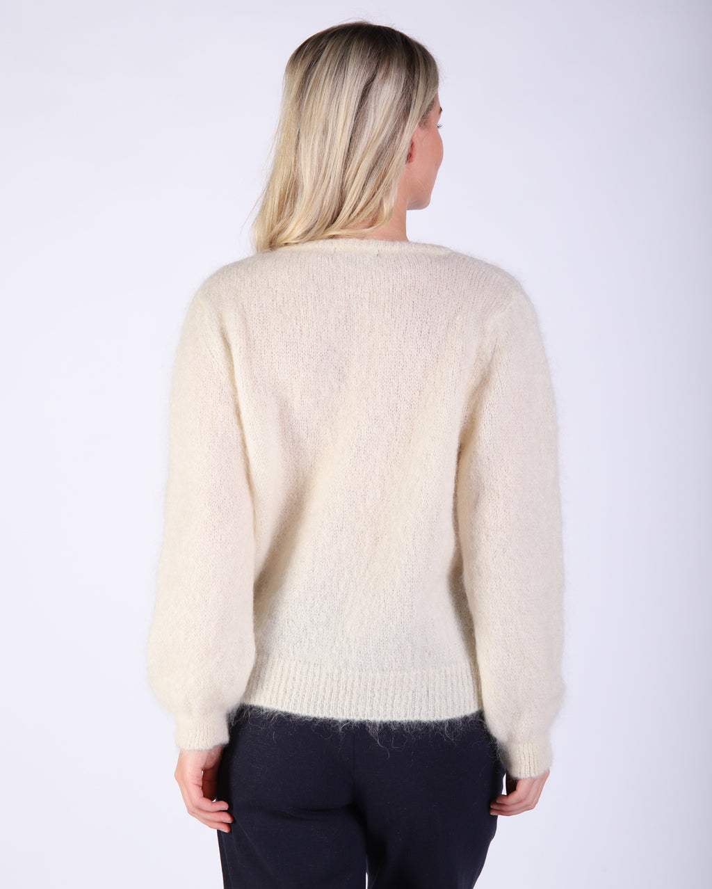 ms135_katiecardigan_picnic_van_4_1764644818