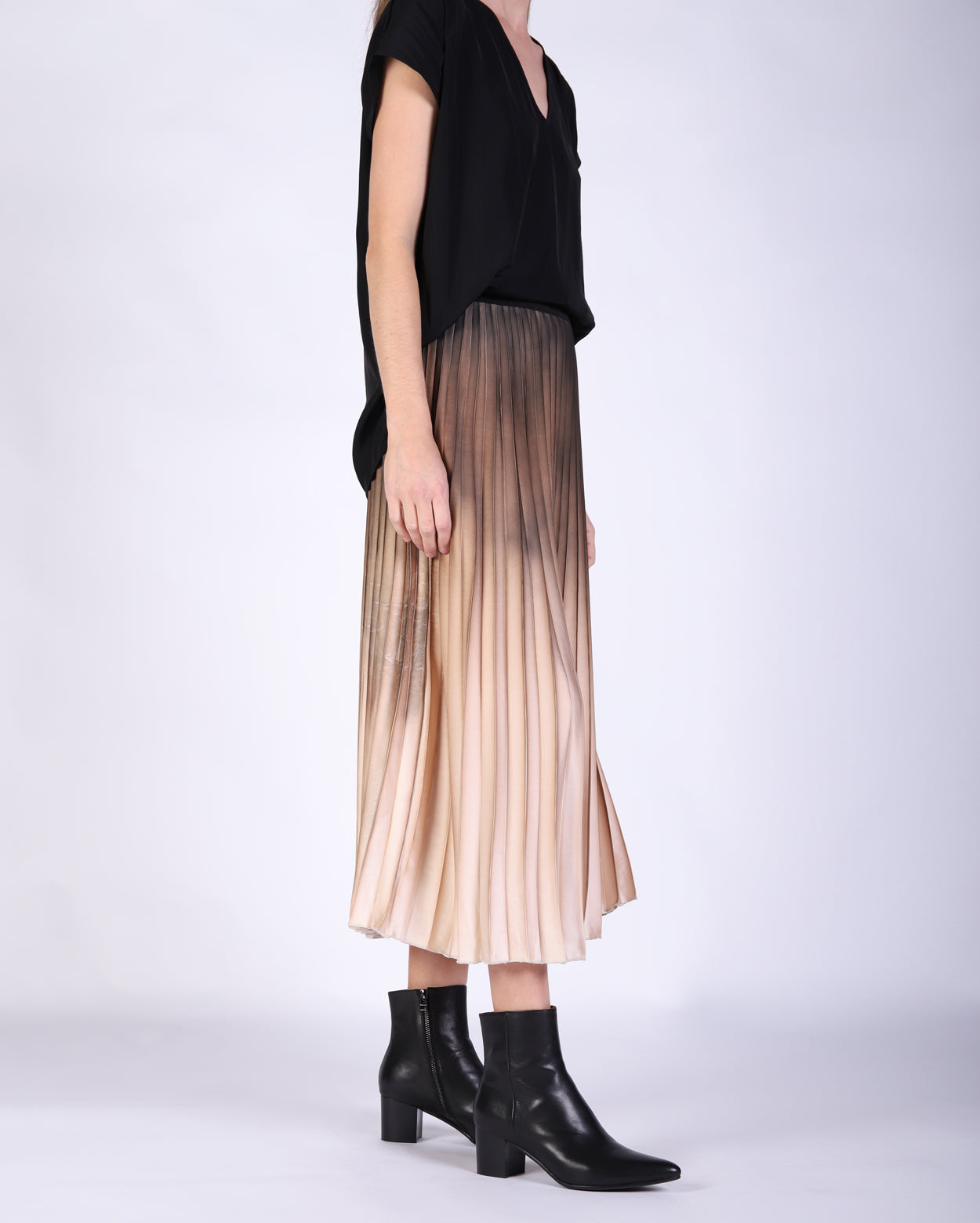 p41504_charlotteskirt_picnic_mul_4_1764645086