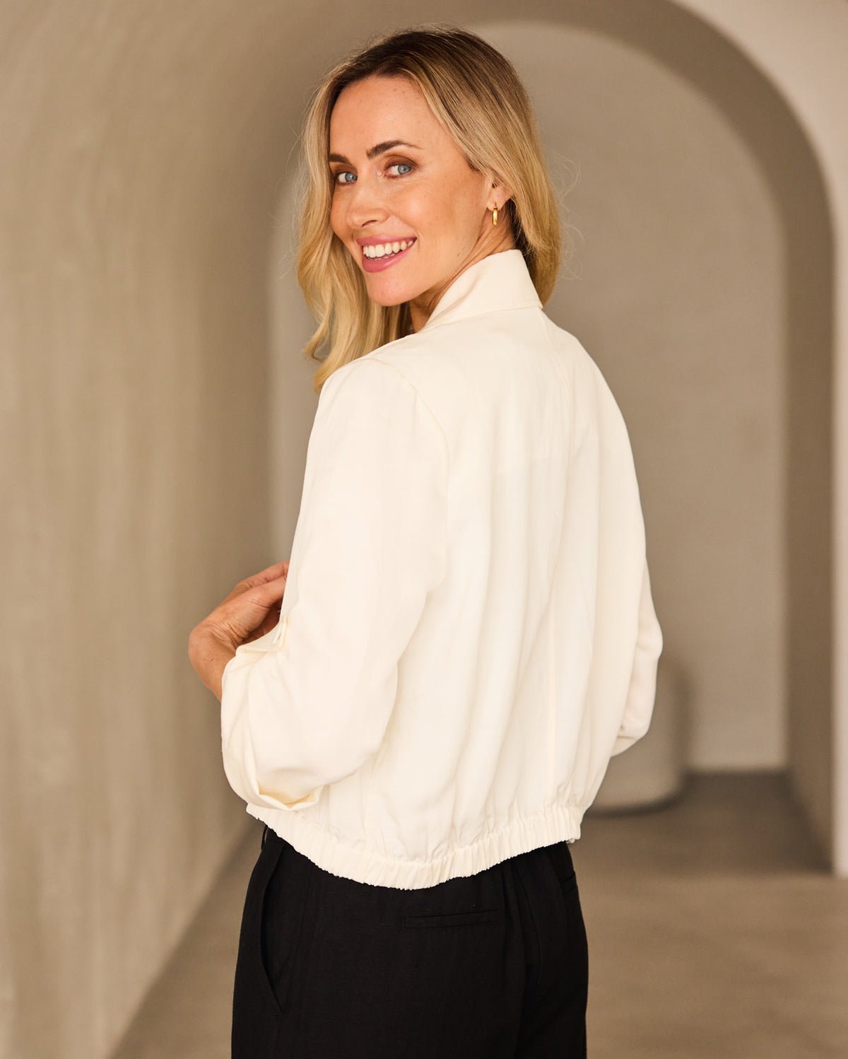 Ellie Cropped Jacket - Vanilla