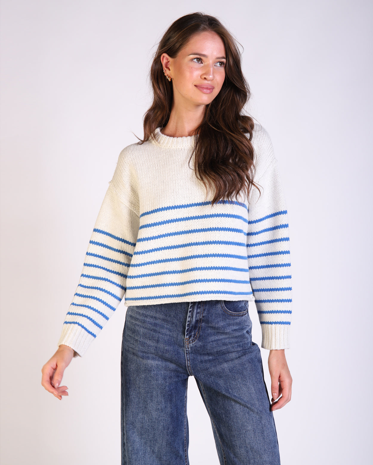 pc335_kaistripeknit_picnic_blu_2_1764644699