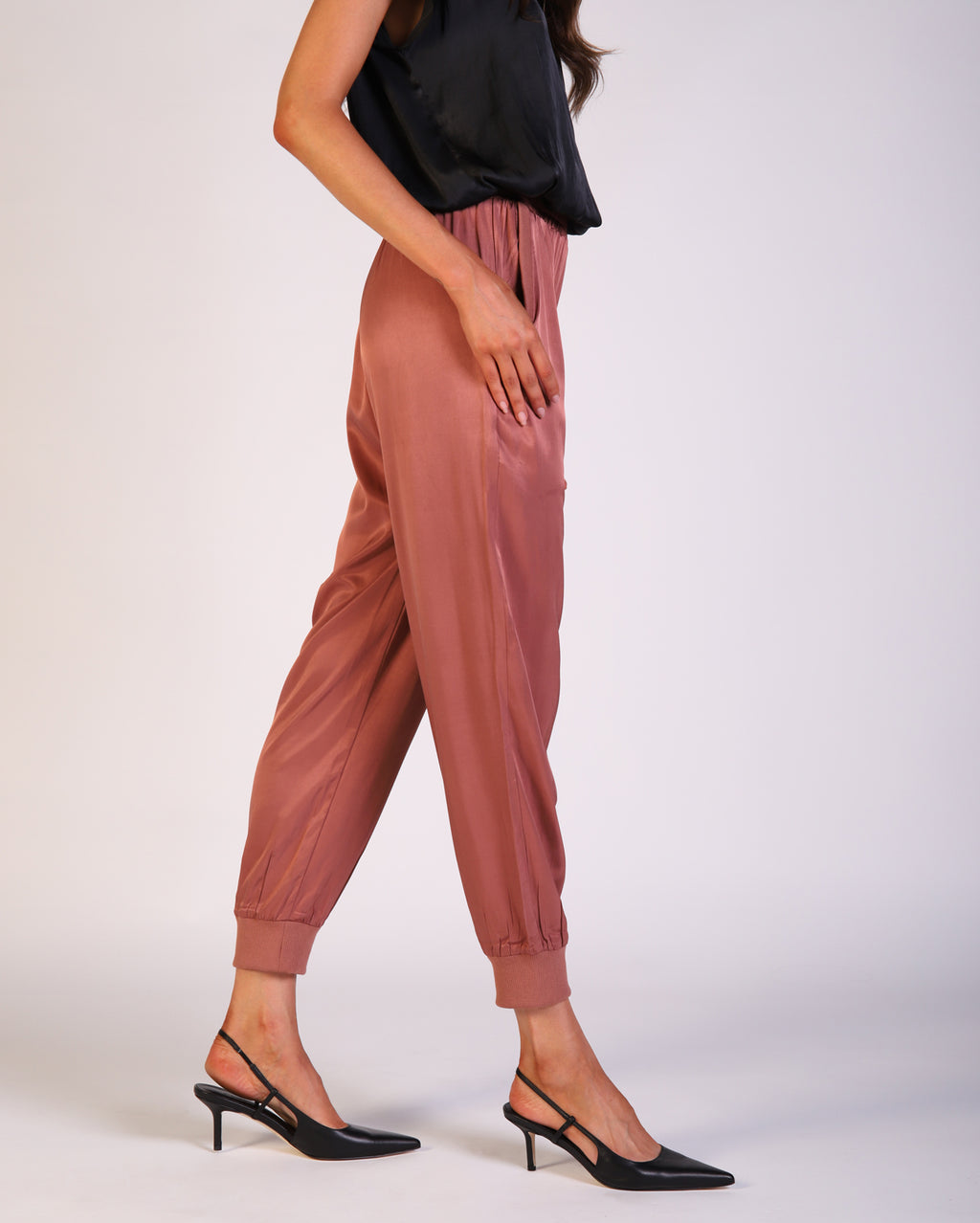tq101_larajogger_picnic_cin_3_1764646982