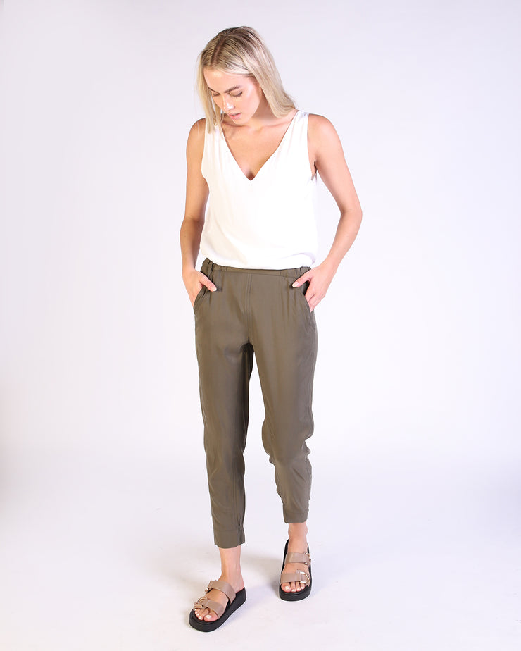 Daria discount ankle pant